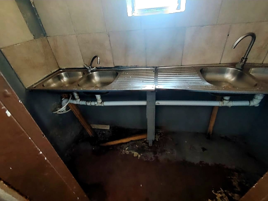 Commercial Property for Sale in Quigney Eastern Cape